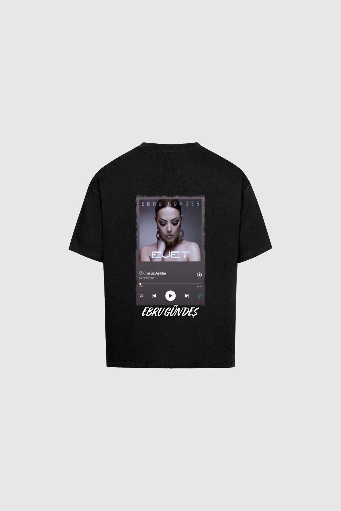 EBRU GÜNDES - Oversized Shirt (Scan mich)