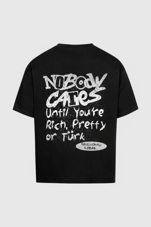 NOBODY CARES - Oversized Shirt