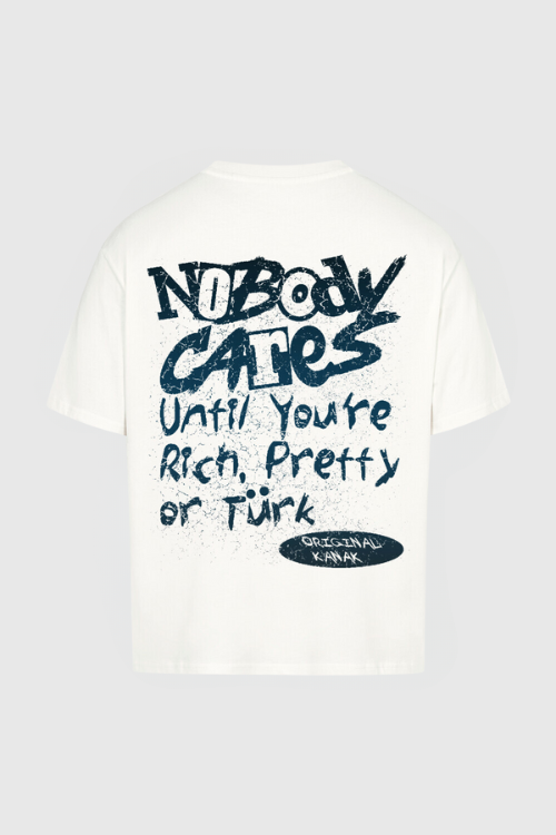 NOBODY CARES - Oversized Shirt